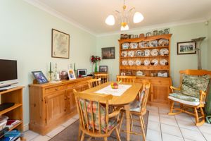 Diner- click for photo gallery